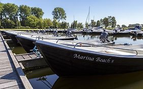 Oostappen Vakantiepark Marina Beach Bv